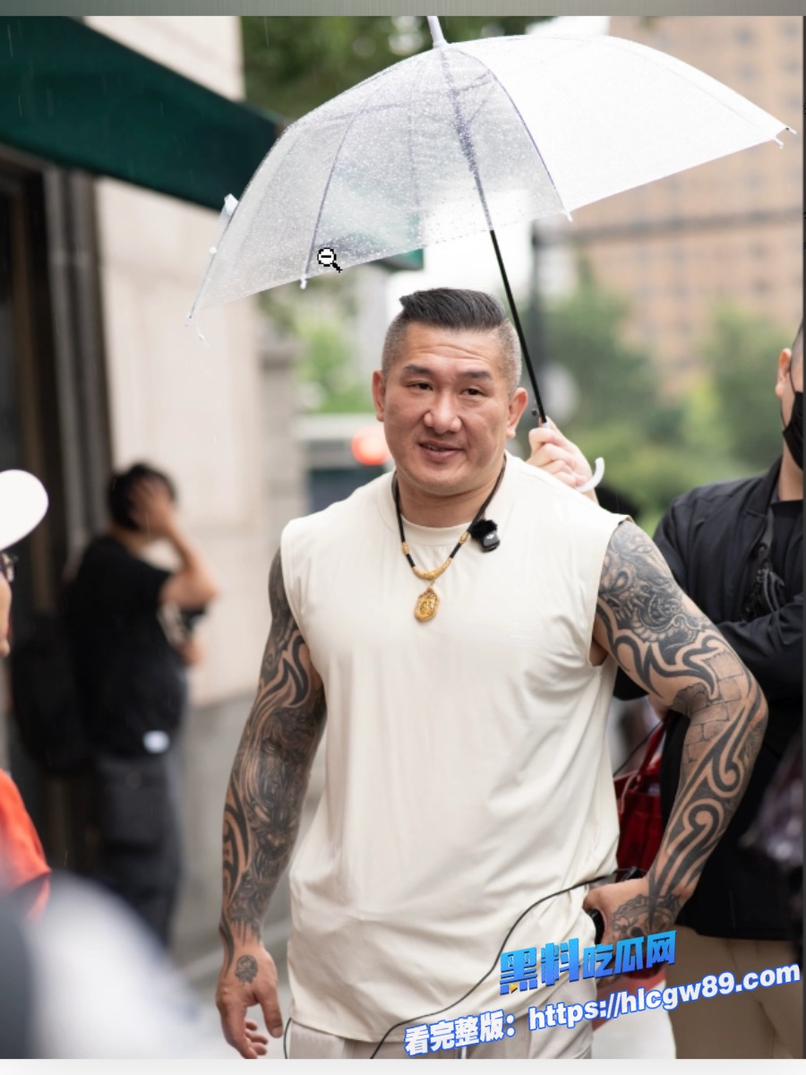 笑发财了大陆爆火的馆长因鸡儿太小和老婆做爱的时候6