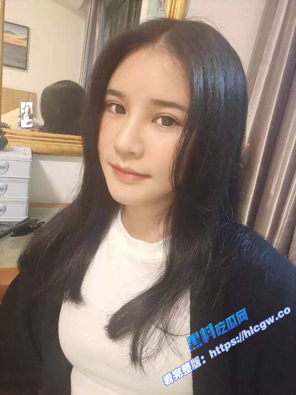三亚房产销售 苏扬婕 抖音发裸照勾引粉丝 被多次无套内射到精液涌出骚穴！19