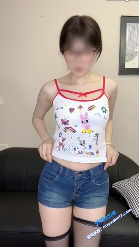 推特舞蹈福利姬 以安  舞蹈生就是不一样 跳舞就是好看顶跨裸舞！1