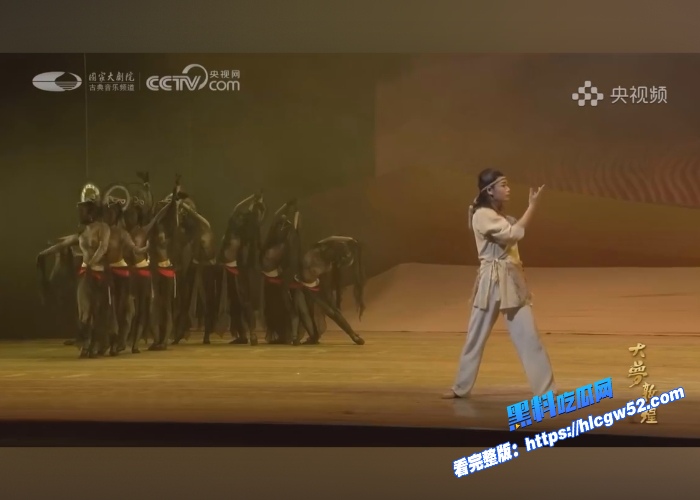 央视民族舞剧大梦敦煌全员身穿黑纱顶级身材两点全露乳晕清晰可见艺术成分拉满 图11WH700x500px