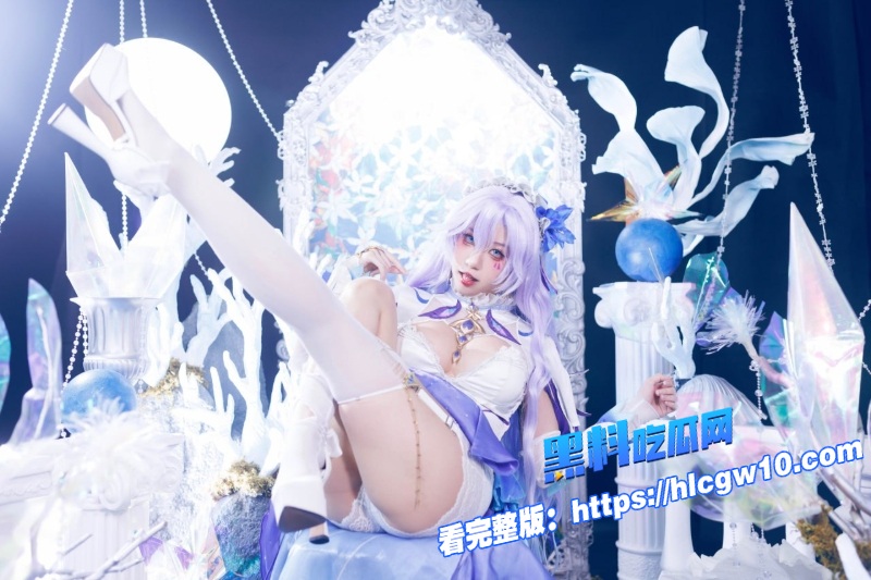 二次元女神Mizu私拍福利Cos饥渴淫娃芙宁娜展示身材这太诱惑了3