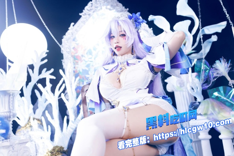 二次元女神Mizu私拍福利Cos饥渴淫娃芙宁娜展示身材这太诱惑了5