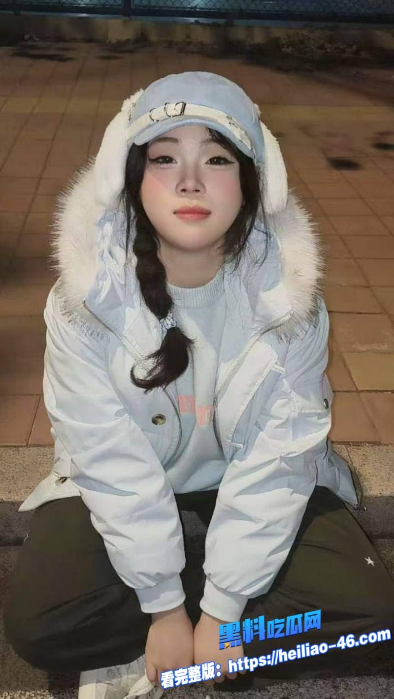 高颜值母狗上海西西淫骚女主播完整版视频身穿黑丝全程露脸无套后入疯狂爆操巨乳晃的人眼花缭乱 10