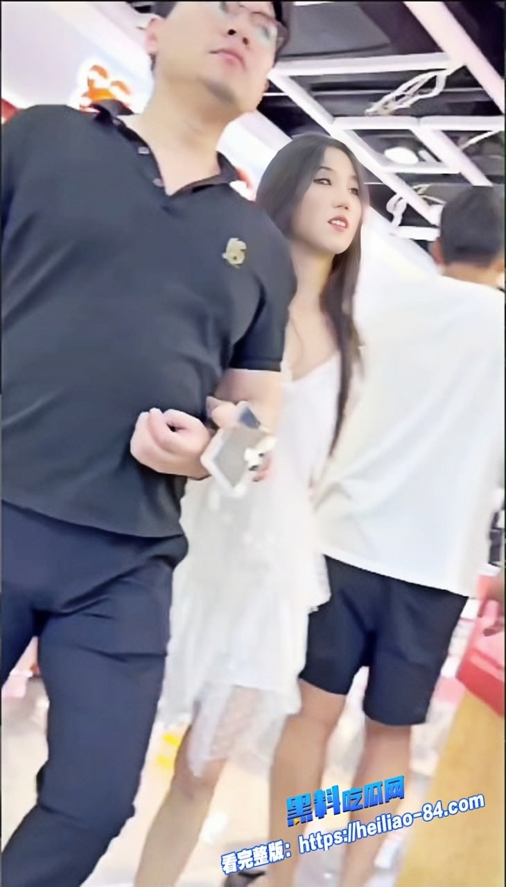 街拍偷拍长裙2 街拍偷拍长裙2