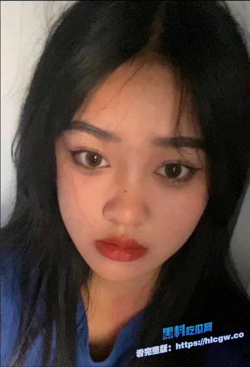 瓜友投稿 玩吃鸡认识的小骚货 竟然是铁路客乘大学生 看样子是赚到了 图2