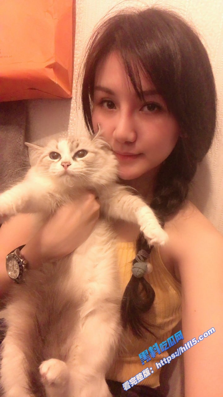 极品人妻少妇 刚离婚的巨乳小嫂子寂寞难耐 掰开自己的粉嫩肥鲍自慰抠逼！2