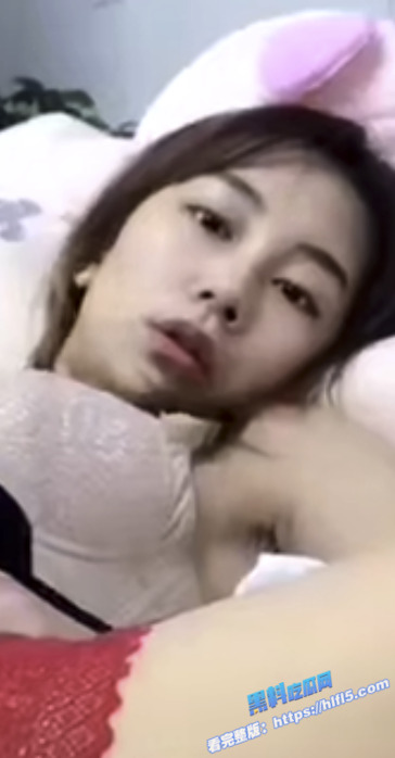 极品美少妇的小穴 张开双腿就像进入黑暗的森林 又黑又让人欲罢不能！1