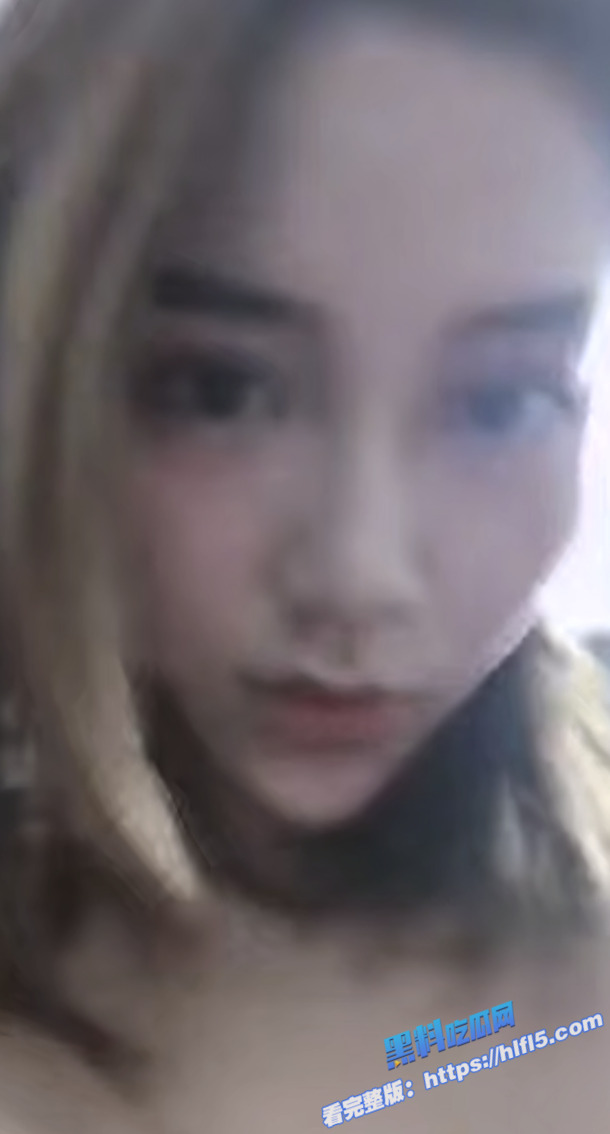 极品美少妇的小穴 张开双腿就像进入黑暗的森林 又黑又让人欲罢不能！2