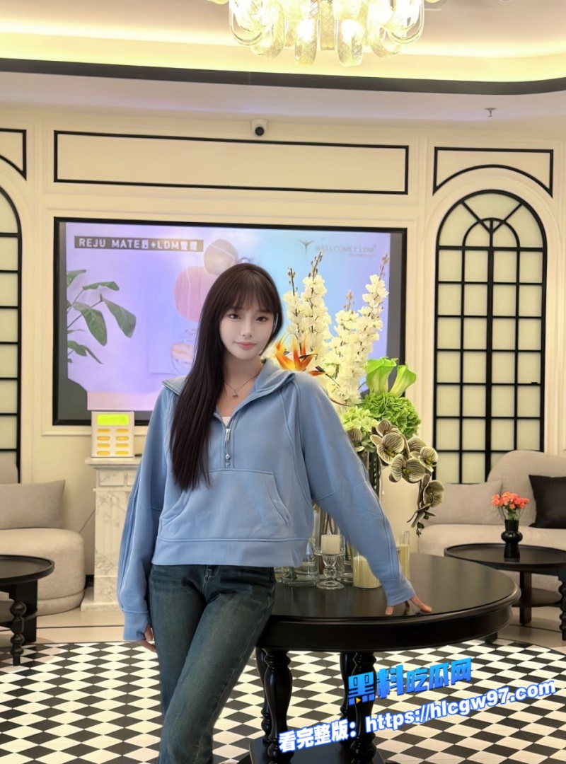 亲生哥哥辅导清纯妹妹功课时色欲熏心居然直接把妹妹带到床上开始辅导生物知识3 亲生哥哥辅导清纯妹妹功课时色欲熏心居然直接把妹妹带到床上开始辅导生物知识3