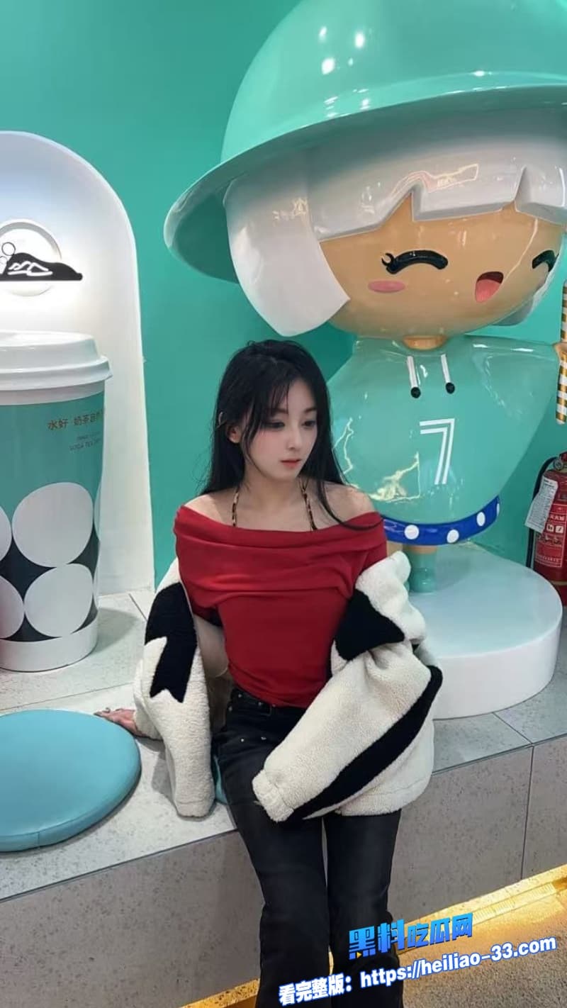 约炮精选骚妇刚说完就被男友后入猛干嘴硬不要却求继续操精液全吞嘴里超乖 9