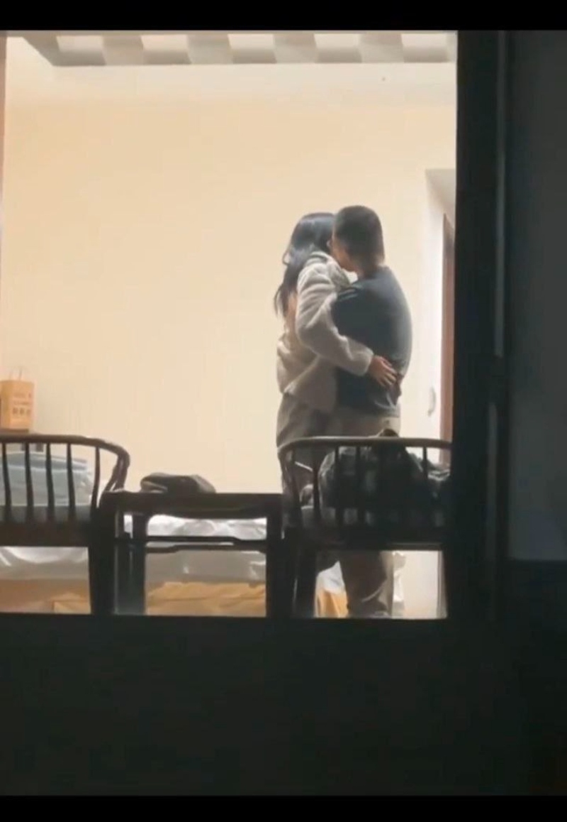 天津现代传媒职业学院老师宿舍亲热窗帘没拉2