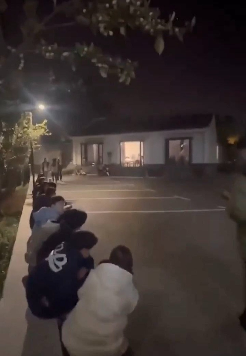 天津现代传媒职业学院老师宿舍亲热窗帘没拉5