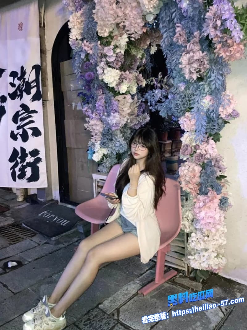 真实家庭乱伦猥亵醉酒小姨子各种姿势轮番上阵骚穴直接被灌满精液4