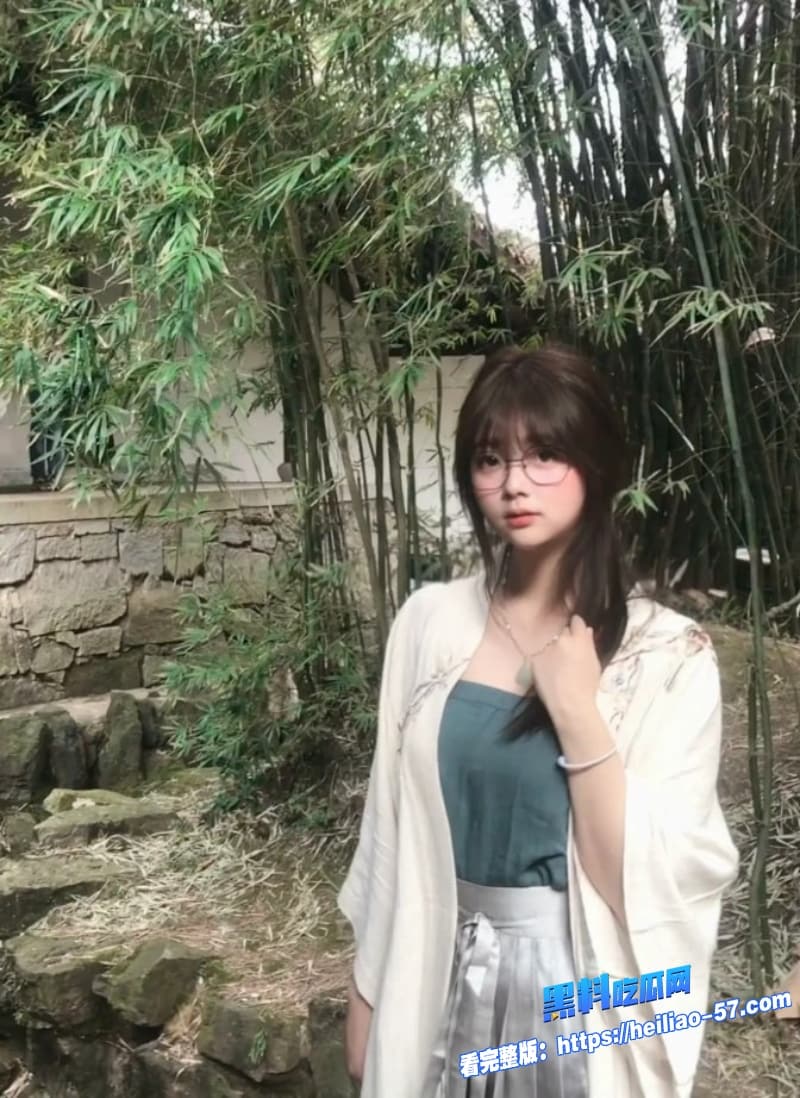 真实家庭乱伦猥亵醉酒小姨子各种姿势轮番上阵骚穴直接被灌满精液7