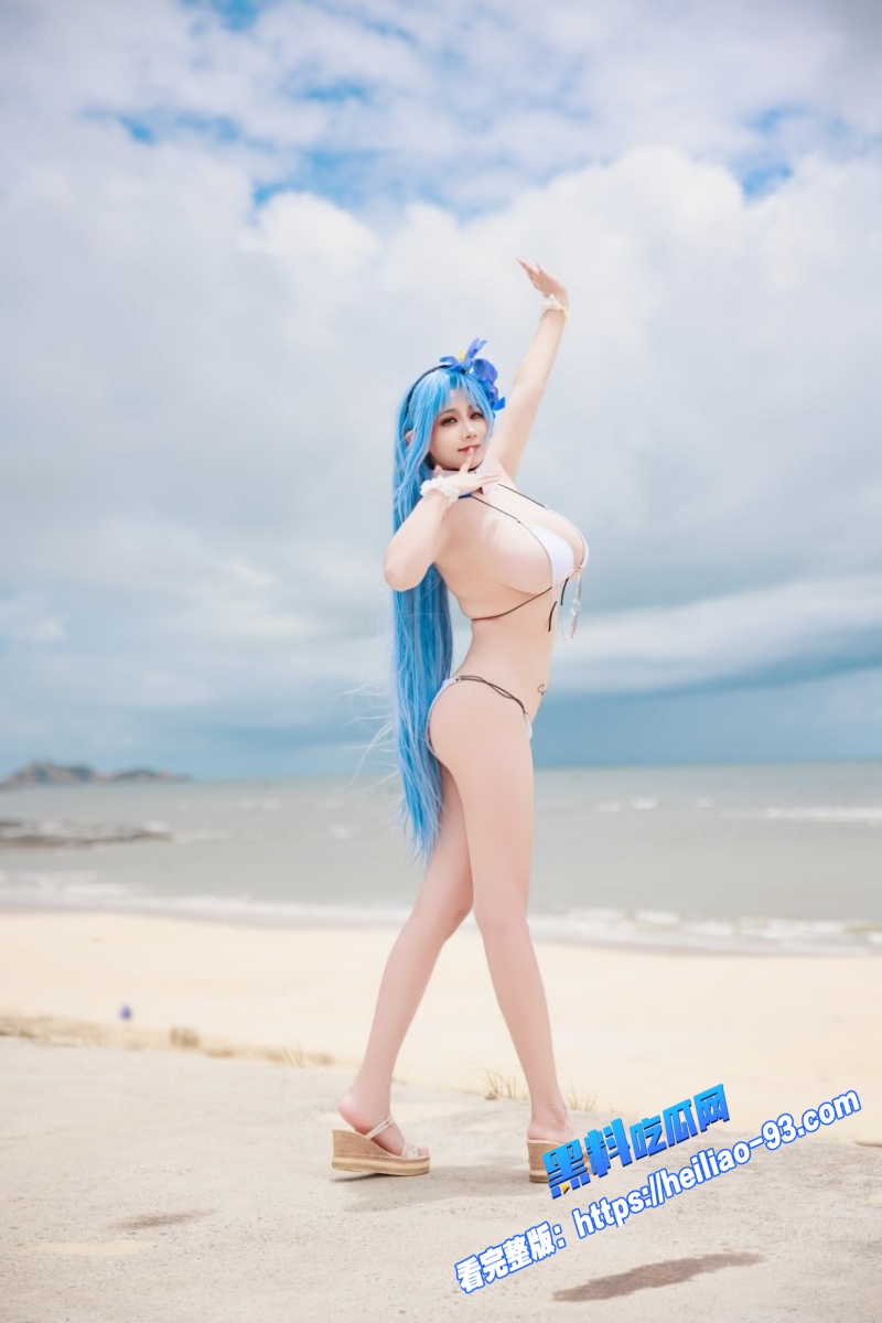 超人气巨乳萝莉福利姬阿雪雪盛夏阿尔萨斯沙滩写真珍藏完整版流出3