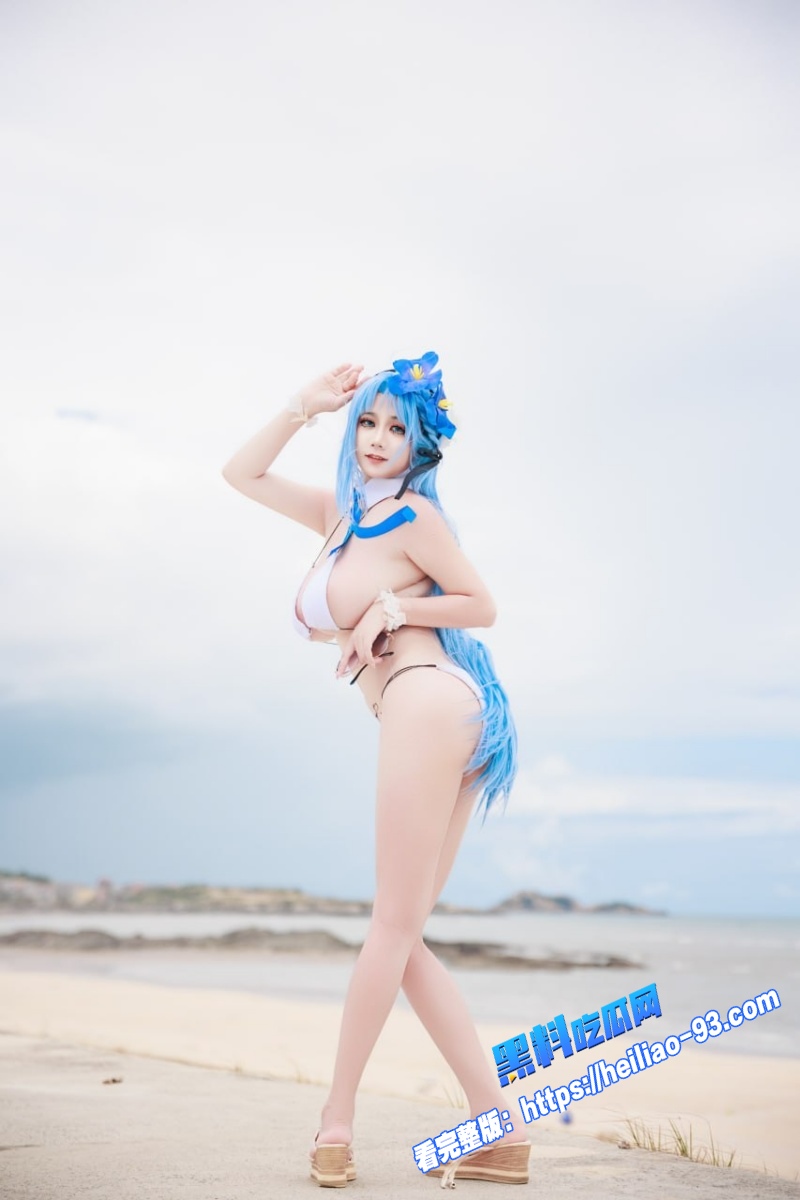 超人气巨乳萝莉福利姬阿雪雪盛夏阿尔萨斯沙滩写真珍藏完整版流出36