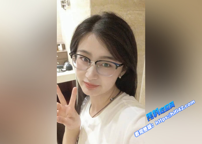 极品反差眼镜 王璐璐 不雅视频流出 天然大奶巨诱惑 果然眼镜妹都超级骚2 极品反差眼镜 王璐璐 不雅视频流出 天然大奶巨诱惑 果然眼镜妹都超级骚2