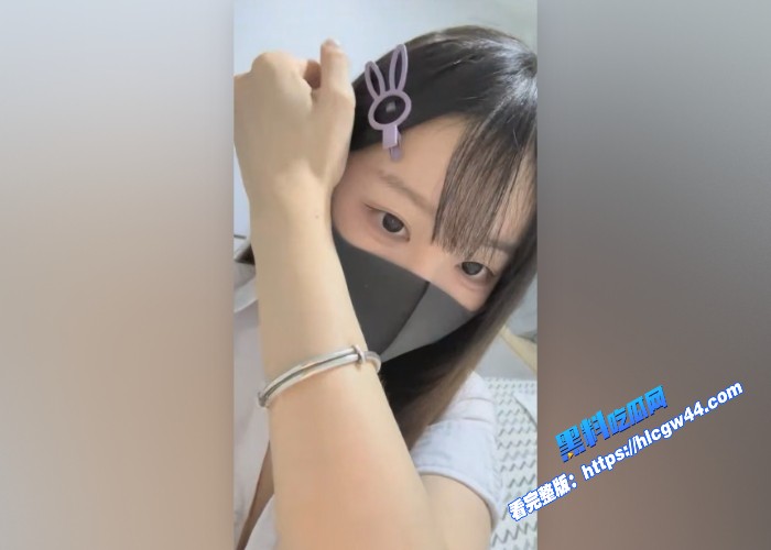 清纯学妹刚下海就被爆操无套狂野抽插娇喘连连 图3WH700x500px