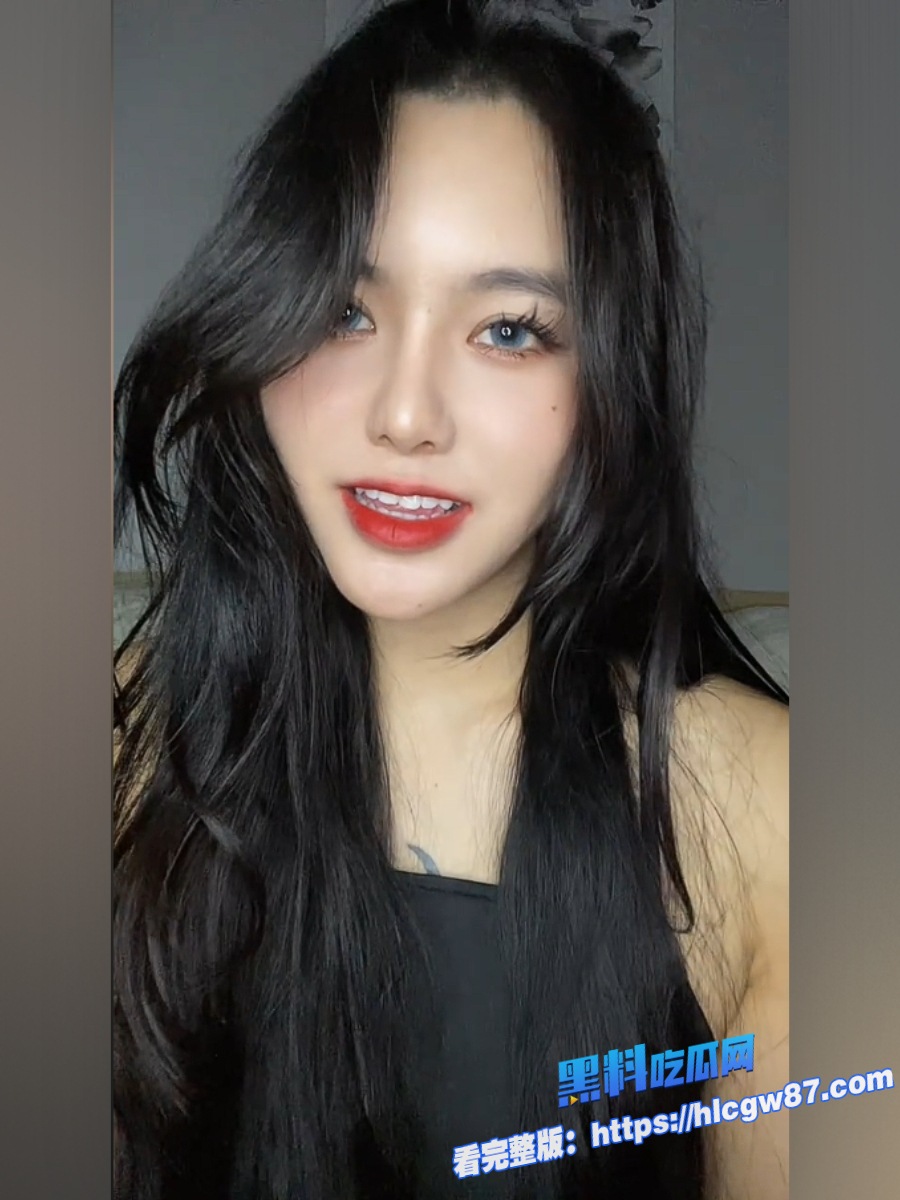 变态禽兽爹公厕强暴亲生女儿塞震蛋逼她逛街高潮喷水14 变态禽兽爹公厕强暴亲生女儿塞震蛋逼她逛街高潮喷水14