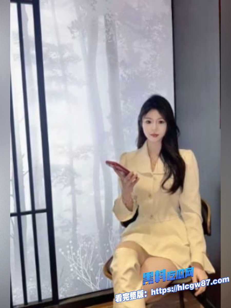 女友在床上被男友调教玩弄视频流出 1 女友在床上被男友调教玩弄视频流出 1
