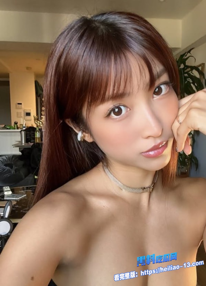 职场剧情演绎女优Emiri Momota化身极品超模为了夺取C位主场主动献身 3