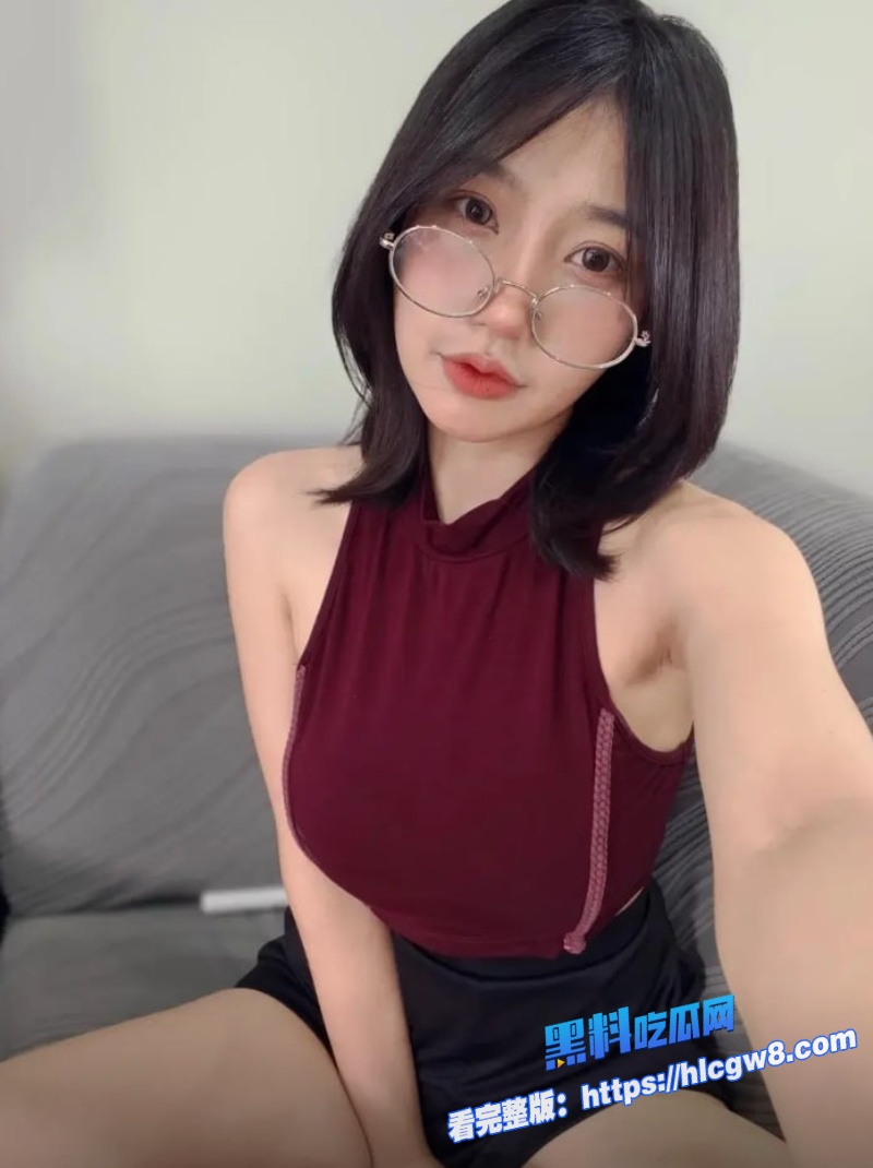 金边眼镜美少女骑乘女上位狂扭抓奶爆操后入狂插简直飘飘欲仙4 金边眼镜美少女骑乘女上位狂扭抓奶爆操后入狂插简直飘飘欲仙4