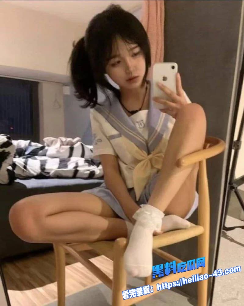 抖音网红虚岁石榴卖肉事件曝光极品反差婊身穿JK自慰骚穴被调教的彻底沦为土豪的专属母狗13