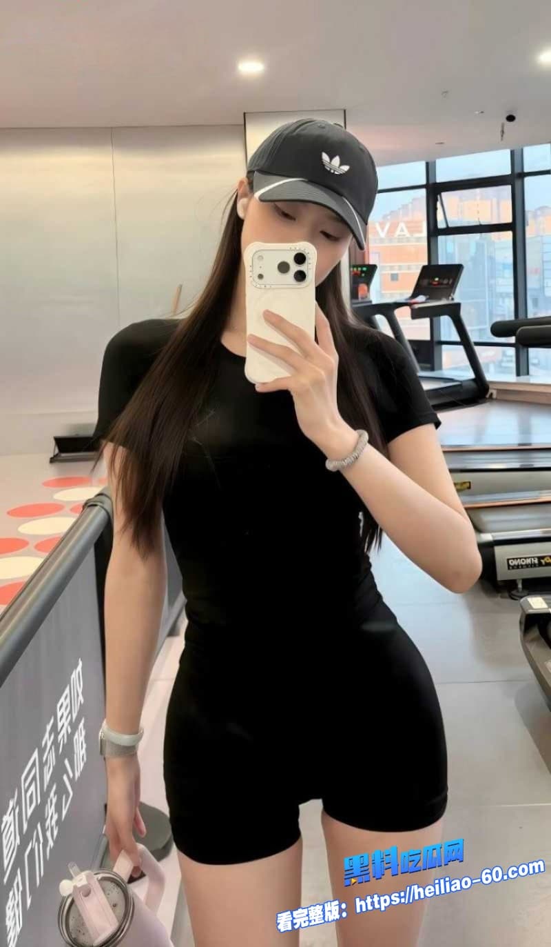 河南息县渣男许某出轨抖音女主播bi9原配维护怒怼小三反被报复狂甩性爱视频35