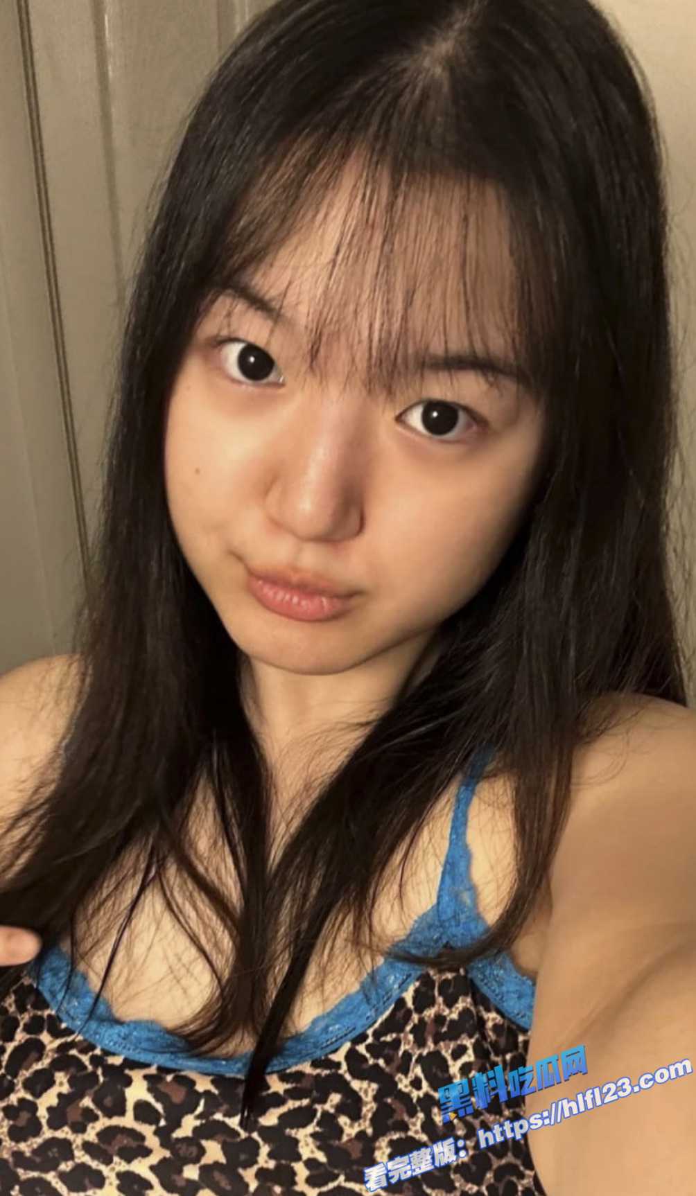 推特极品骚母狗 5luttybrownie 不雅视频曝光 最喜欢吃大屌 被大鸡吧操的淫水狂喷！1