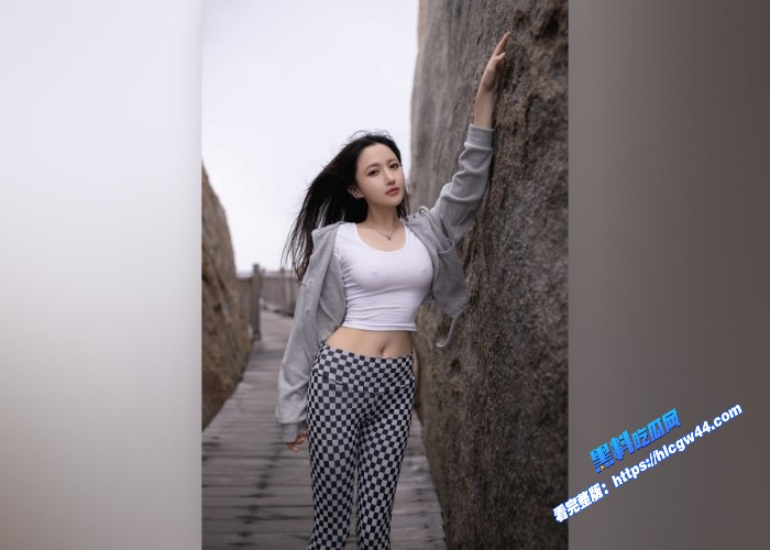 北京白虎骚女和各种男人约炮记录无套口交只是日常喜欢别人射进她的小嘴里 图3WH700x500px 北京白虎骚女和各种男人约炮记录无套口交只是日常喜欢别人射进她的小嘴里 图3WH700x500px