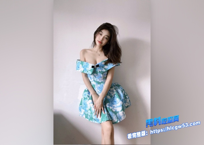 巨乳美少女下海援交捞金肤白貌美极品身材被金主爸爸调教口交乘骑后入不停抽插淫水乱流 图1WH700x500px 巨乳美少女下海援交捞金肤白貌美极品身材被金主爸爸调教口交乘骑后入不停抽插淫水乱流 图1WH700x500px