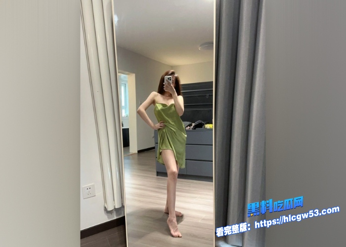 巨乳美少女下海援交捞金肤白貌美极品身材被金主爸爸调教口交乘骑后入不停抽插淫水乱流 图3WH700x500px 巨乳美少女下海援交捞金肤白貌美极品身材被金主爸爸调教口交乘骑后入不停抽插淫水乱流 图3WH700x500px