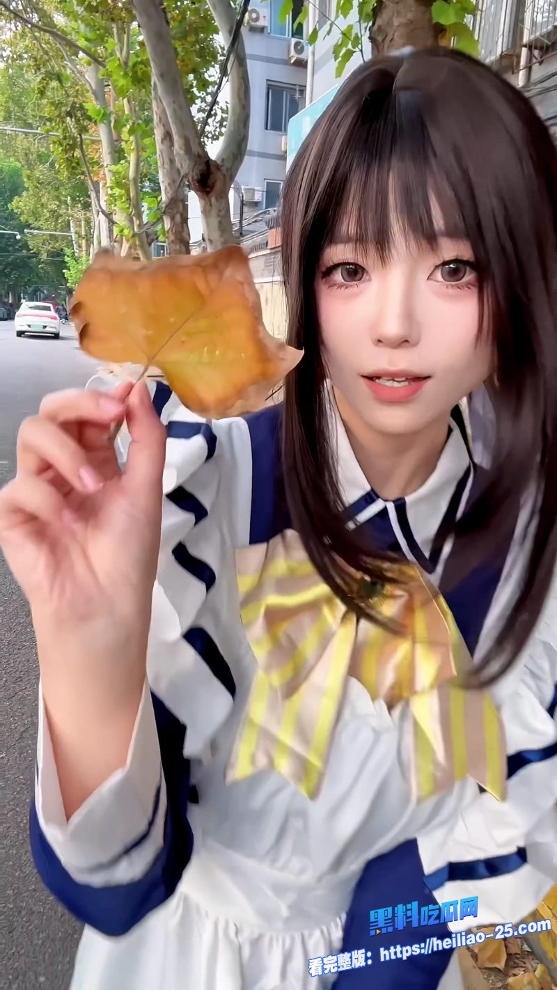 抖音超火长腿美女cos星光咖啡馆与死神之蝶四季夏目枣子姐福利合集曝光卡点提裙骚舞扭胯太犯规啦 3