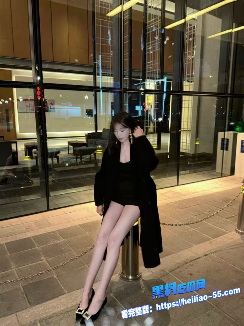 海角福建兄妹乱伦兄妹两人排卵期玩脱了哥哥直接疯狂无套深射妹妹全程高潮不断彻底沦陷停不下来3