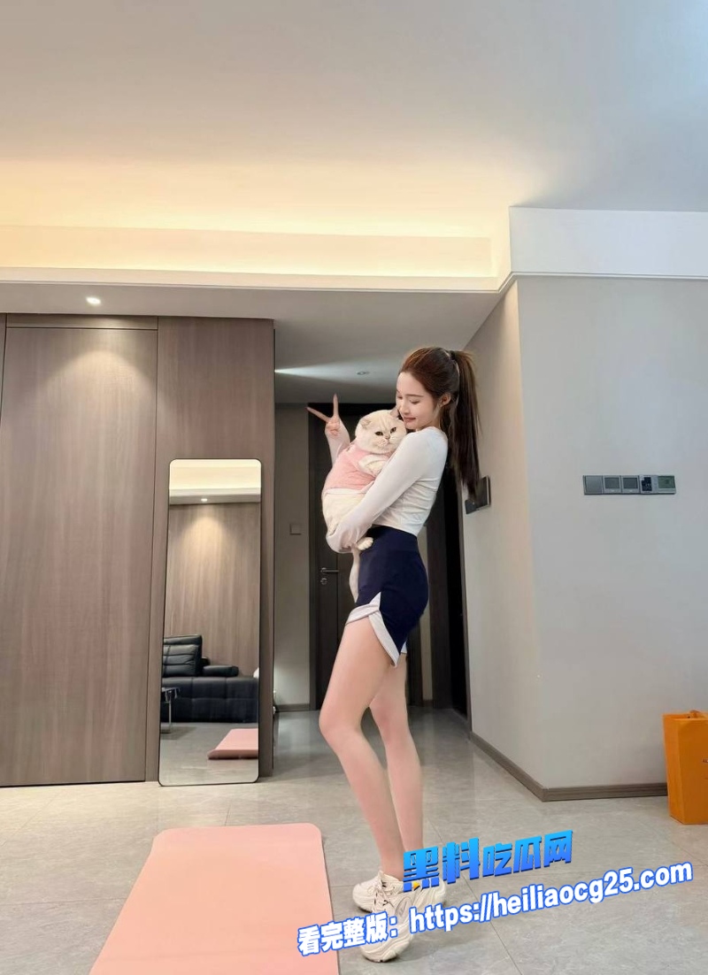 高颜值反差女神1