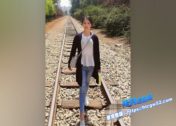 云南昆明美女汽车销售邓冰冰被老板包养视频泄密白丝职业装情趣满满无套抽插淫叫不断 图3WH700x500px
