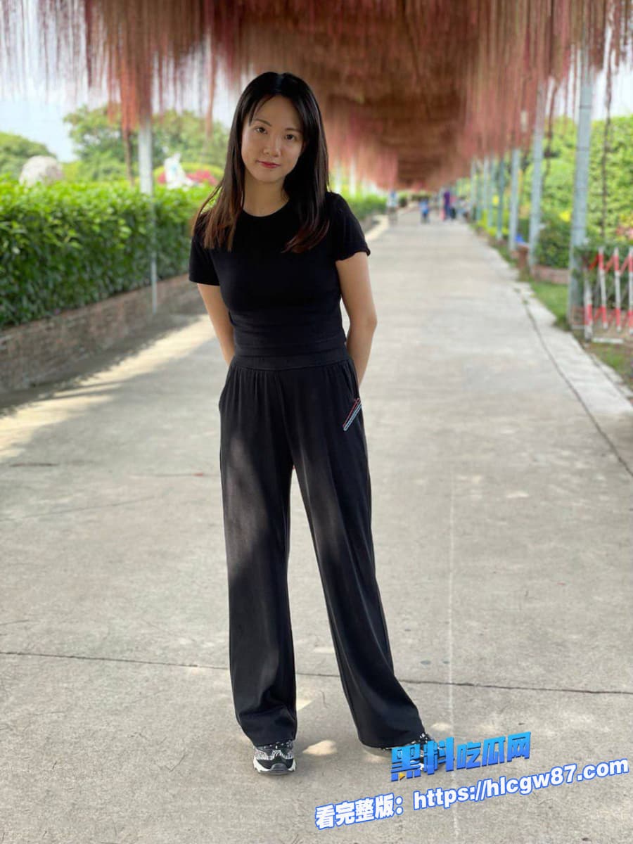 湖北武汉可萝可御母狗嫩妹 4