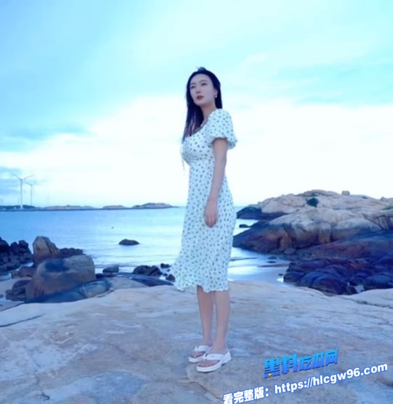 中国内地女演员王李丹鈮早期三级片罕见流出2