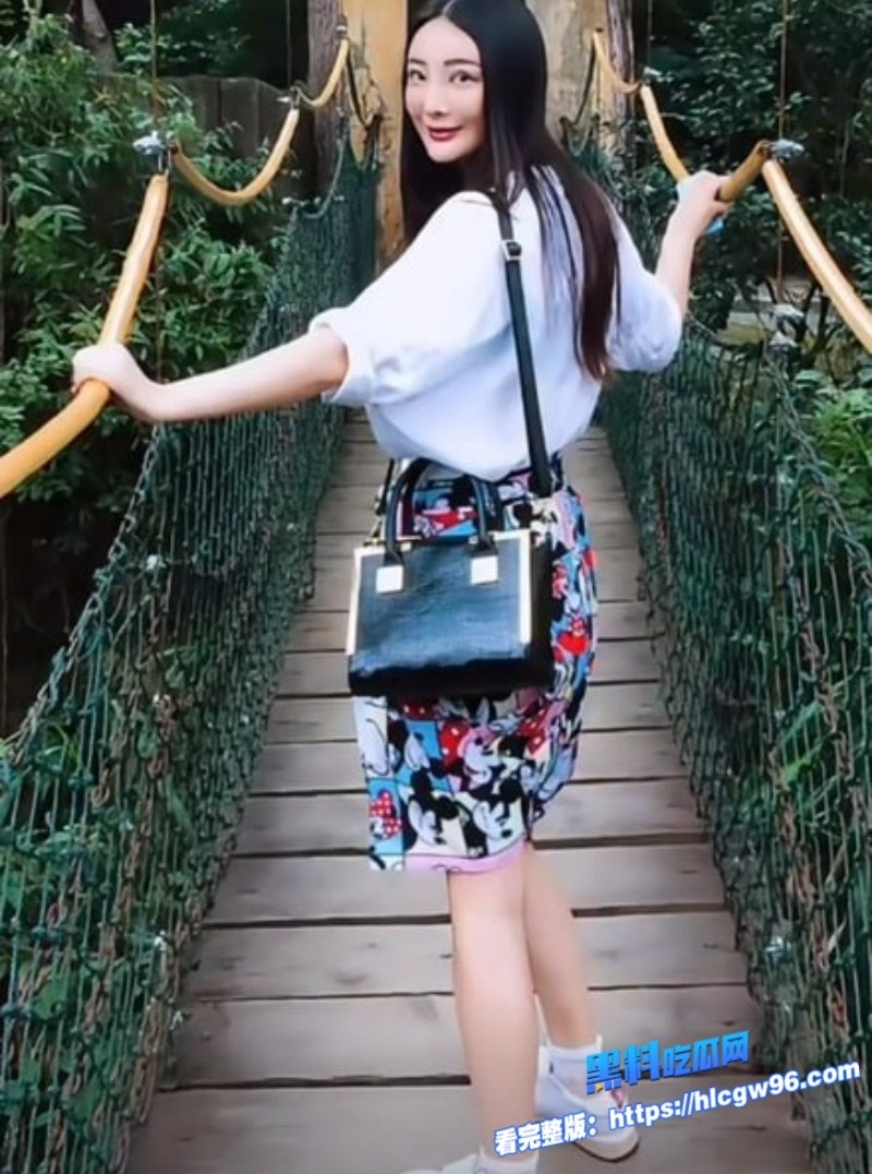 中国内地女演员王李丹鈮早期三级片罕见流出3