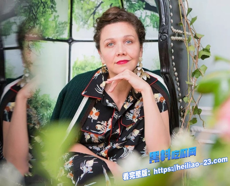 奥斯卡提名女星玛吉吉伦哈尔堕落街传奇露骨场景曝光高雅女神化身风尘妓女转战色情片现场被客户射满一脸精液 12 奥斯卡提名女星玛吉吉伦哈尔堕落街传奇露骨场景曝光高雅女神化身风尘妓女转战色情片现场被客户射满一脸精液 12