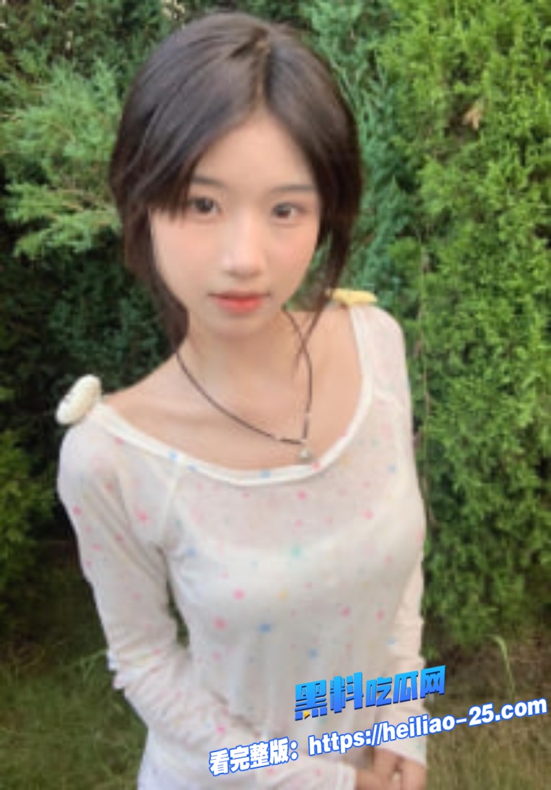 海角兄妹乱伦 穿着白丝情趣内衣的妹妹给哥哥足交服务后被多体位无套爆操 最后射一肚皮精液！5