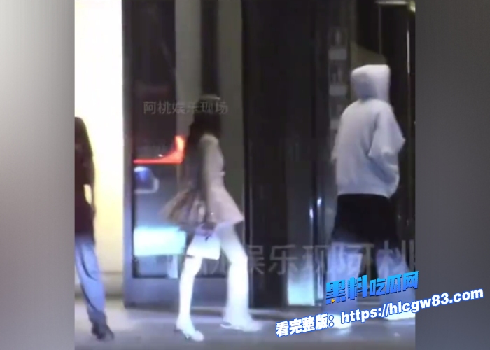 震惊偶像派演员刘轩丞被狗仔偷拍约炮带女粉丝去酒店女主为在校学生果然明星都喜欢草粉5 震惊偶像派演员刘轩丞被狗仔偷拍约炮带女粉丝去酒店女主为在校学生果然明星都喜欢草粉5