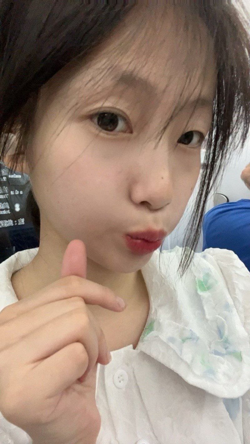 清纯梨形身材蜜桃臀大学生3