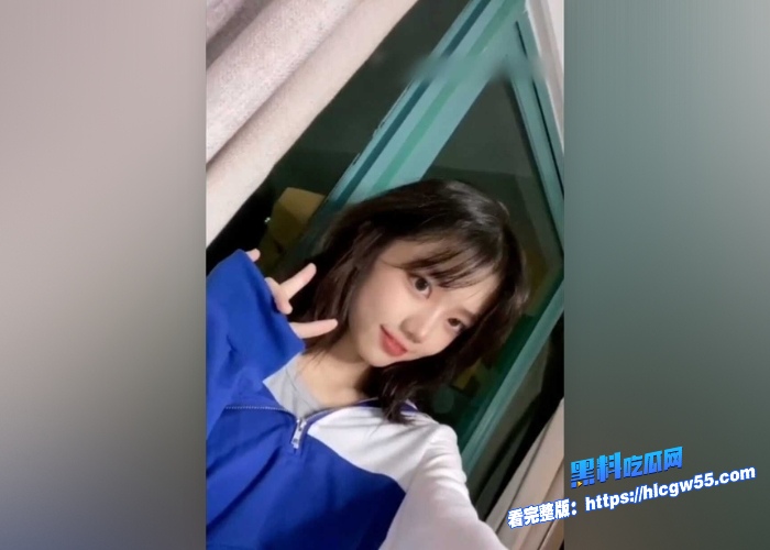 抖音网红比奇堡名媛贺梓涵19岁嫩妹高颜值贫乳少女下海做黄播直播自慰小穴疯狂勾引大哥打赏 图6WH700x500px