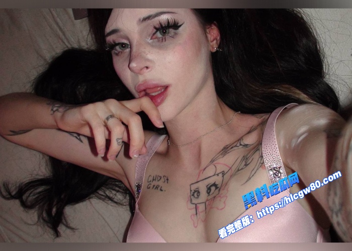 白嫩可爱小仙女pinkloving拥有性爱洁癖喜欢边上厕所边给陌生肉棒打飞机真是男同志的福音啊 图1