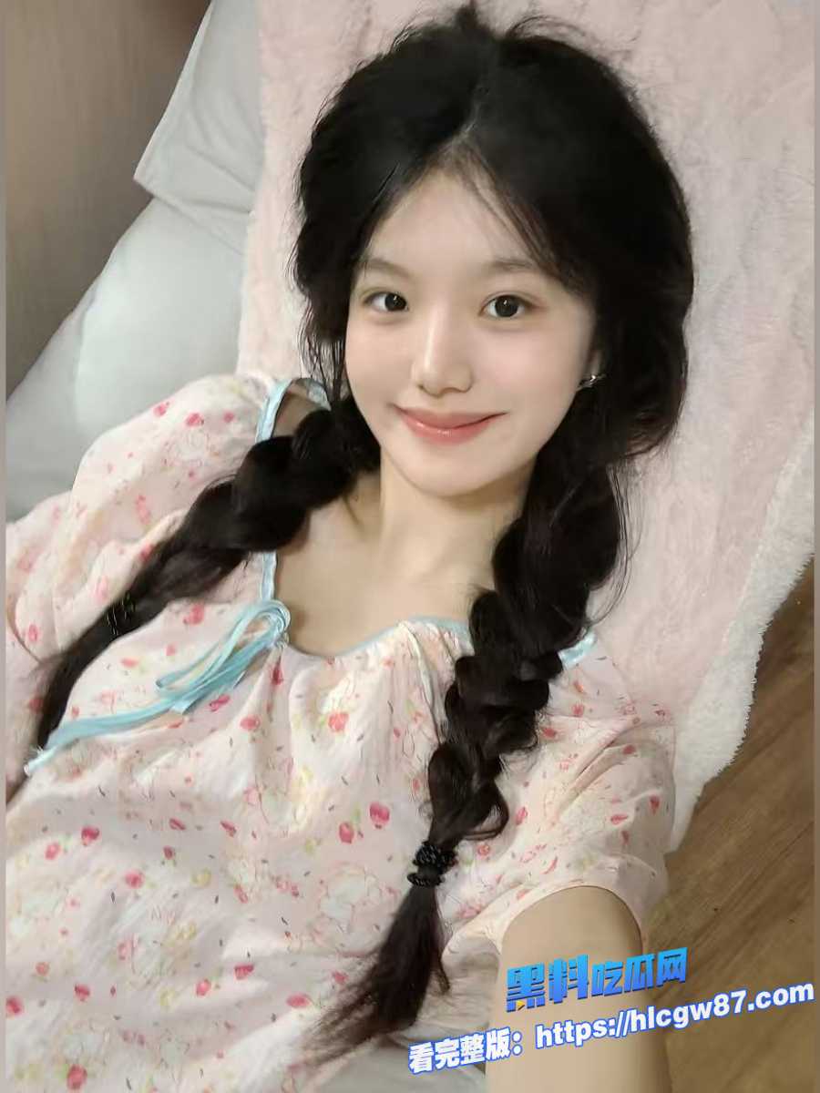 黑丝少女被中年男人激情打桩视频流出 1 黑丝少女被中年男人激情打桩视频流出 1