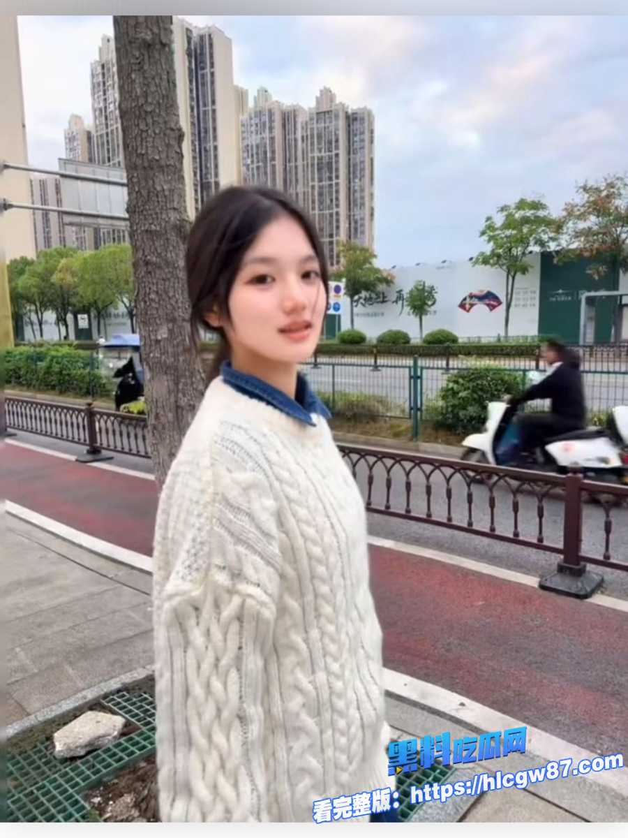 黑丝少女被中年男人激情打桩视频流出 5 黑丝少女被中年男人激情打桩视频流出 5