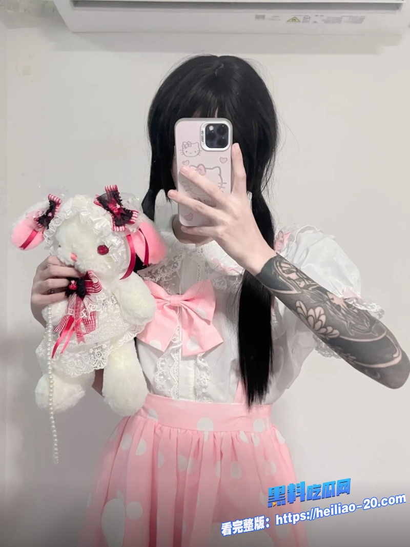 纹身舌钉精神小妹小思思白嫩酮体馒头逼和男友亲密视频曝光深情不及久伴直播厚爱也无需多言啊 4