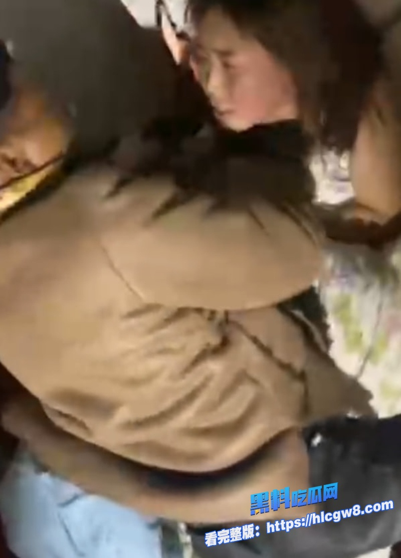 婚姻碎一地藏族大哥千里奔袭捉奸婚内出轨妻子现场崩溃对峙太窒息4 婚姻碎一地藏族大哥千里奔袭捉奸婚内出轨妻子现场崩溃对峙太窒息4