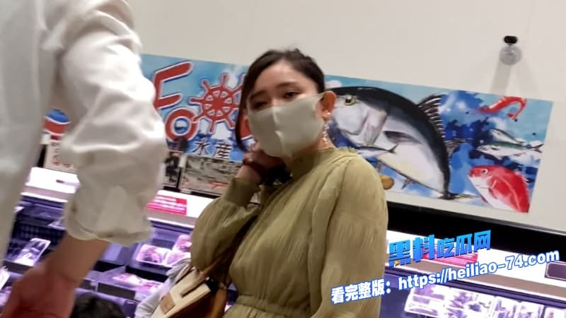 日本街头偷拍系列极品美女街头低角度遭偷拍短裙丝袜下春光不断路人直呼太会撩8 日本街头偷拍系列极品美女街头低角度遭偷拍短裙丝袜下春光不断路人直呼太会撩8